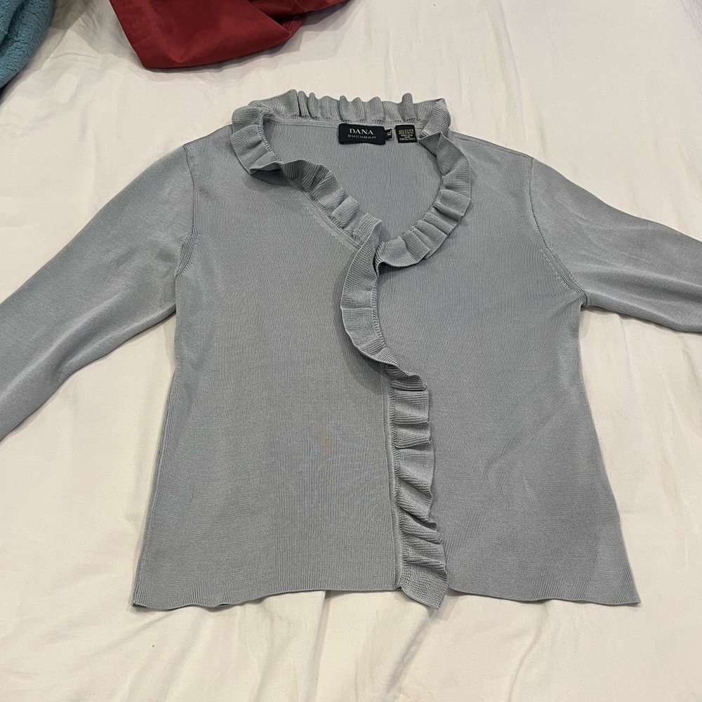 Dana Buchman grey silk sweater shirt
